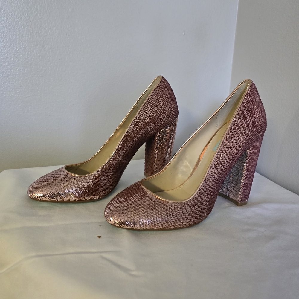 Rose pink sequin shoes